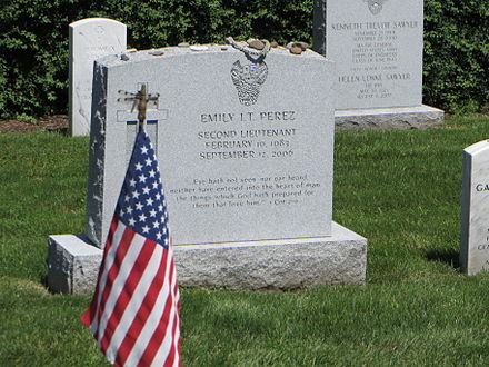 https://en.wikipedia.org/wiki/Emily_Perez#/media/File:Grave_Emily_Jazmin_Tatum_Perez.JPG